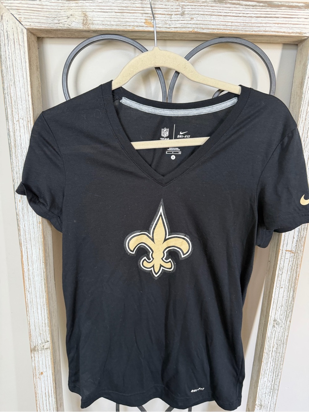Nike New Orleans Saints Dri-FIT V Neck Shirt Women’s Small Black NFL Team Tee